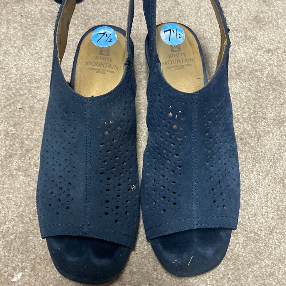 White mountain leather sandals